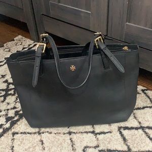 Tory Burch black pocketbook